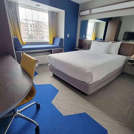 Microtel Inn & Suites By Wyndham Bluffs Каунсъл Блъфс Екстериор снимка
