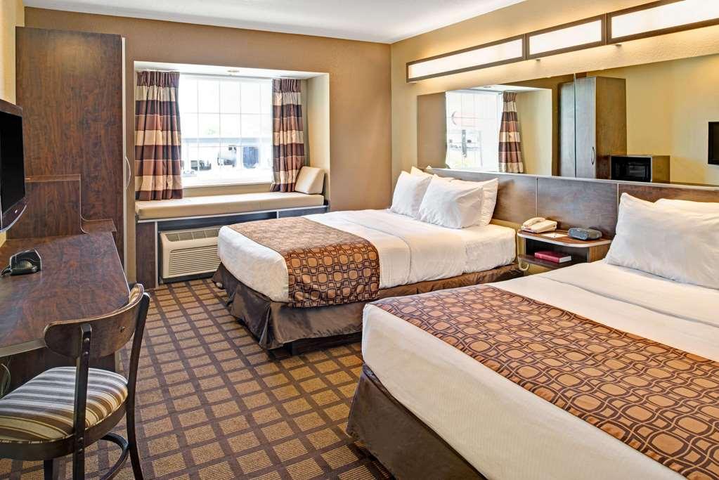 Microtel Inn & Suites By Wyndham Bluffs Каунсъл Блъфс Екстериор снимка