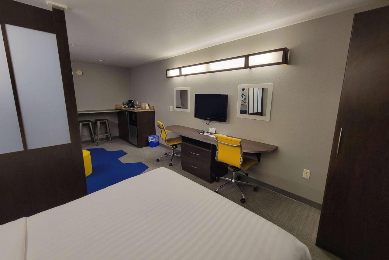 Microtel Inn & Suites By Wyndham Bluffs Каунсъл Блъфс Екстериор снимка