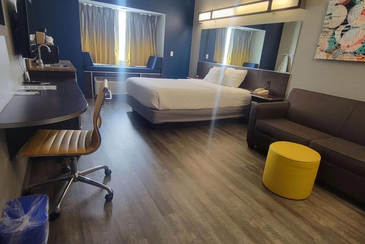 Microtel Inn & Suites By Wyndham Bluffs Каунсъл Блъфс Екстериор снимка