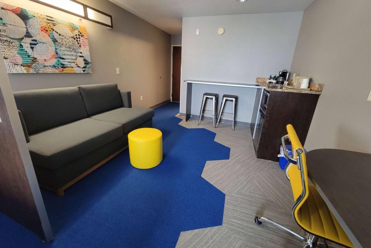 Microtel Inn & Suites By Wyndham Bluffs Каунсъл Блъфс Екстериор снимка