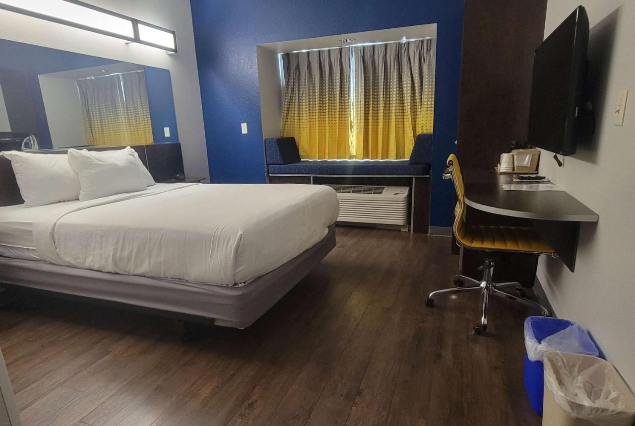 Microtel Inn & Suites By Wyndham Bluffs Каунсъл Блъфс Екстериор снимка