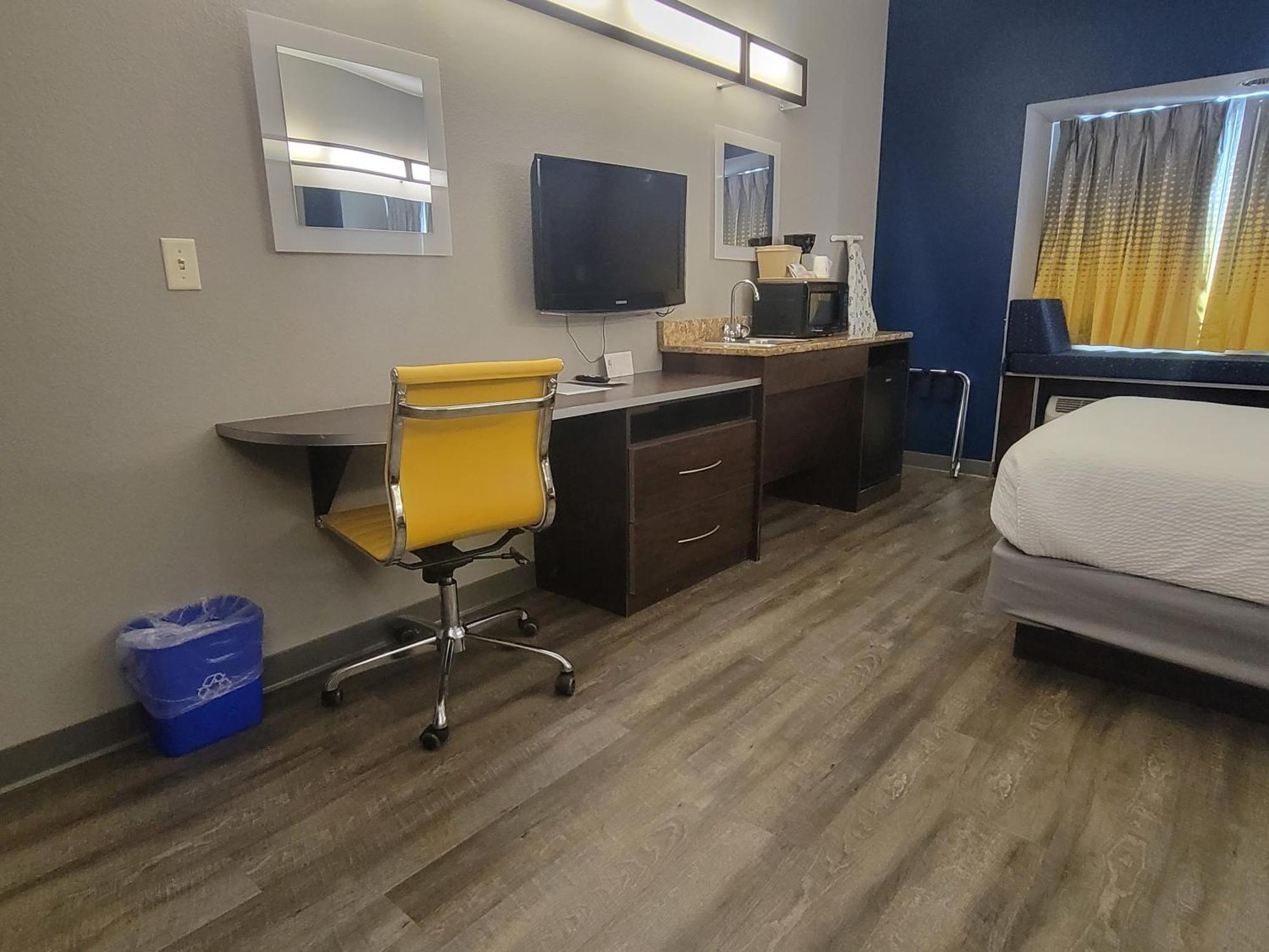 Microtel Inn & Suites By Wyndham Bluffs Каунсъл Блъфс Екстериор снимка