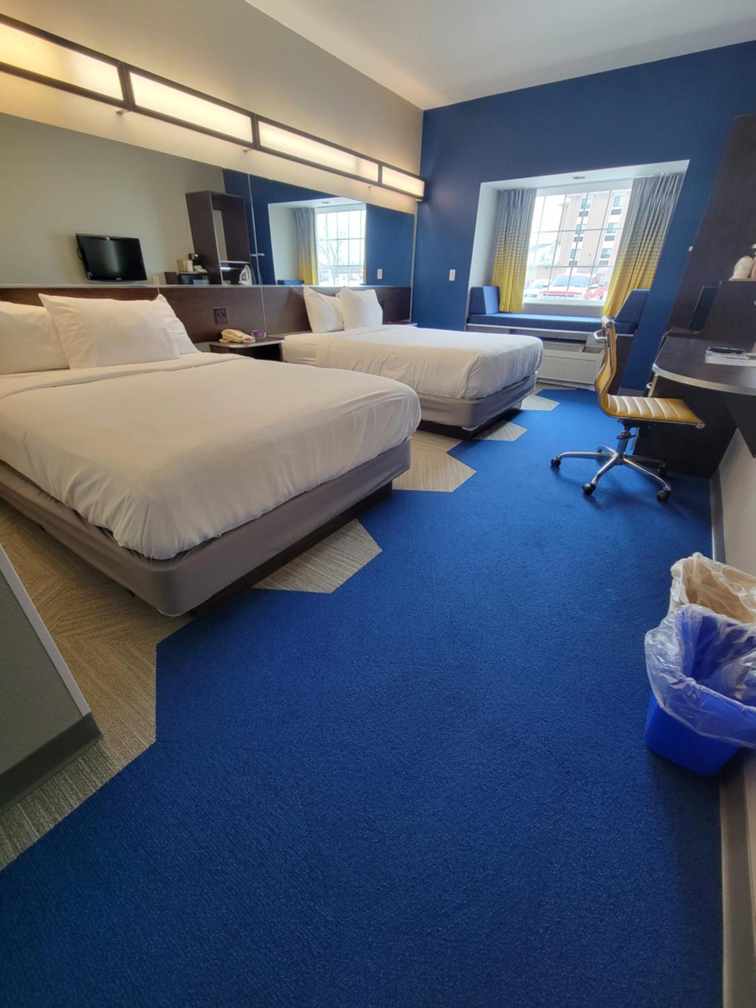 Microtel Inn & Suites By Wyndham Bluffs Каунсъл Блъфс Екстериор снимка