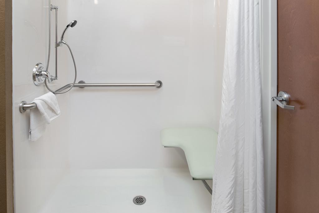 Microtel Inn & Suites By Wyndham Bluffs Каунсъл Блъфс Екстериор снимка